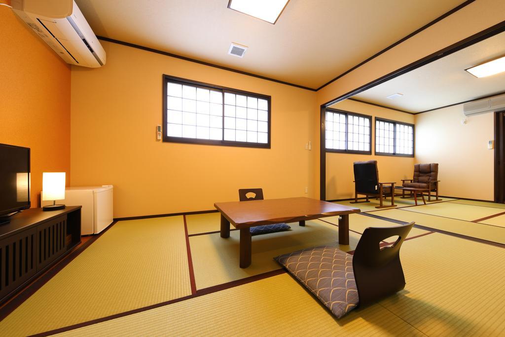 Ryokan Izumoya Yufu Zewnętrze zdjęcie